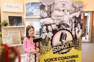 singing-lessons-christmas-market-countryside